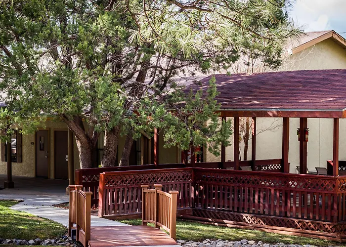 Best Western Pine Springs Inn