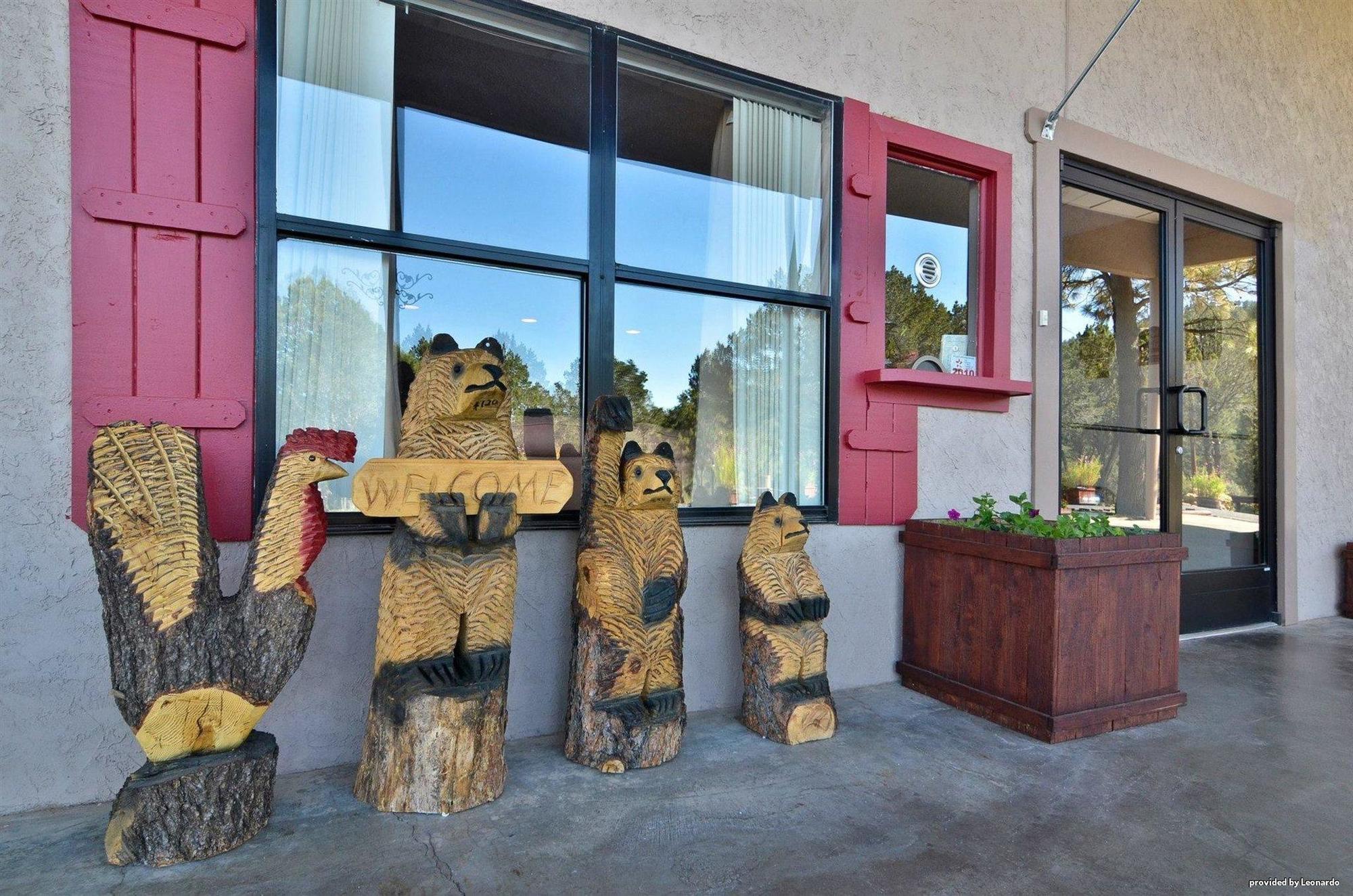 Western Pine Springs Hotel